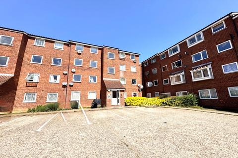 2 bedroom flat to rent, Makepeace Road, Northolt, Middlesex, UB5