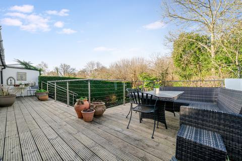 4 bedroom semi-detached house for sale, Brooklands Road, Weybridge, Surrey