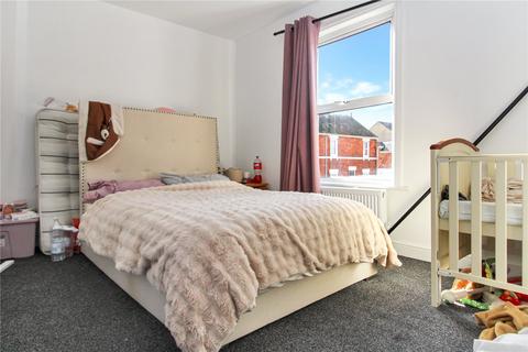 3 bedroom terraced house for sale, Hythe Road, Old Town, Swindon, Wiltshire, SN1