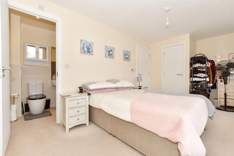 3 Richmond Way, Whitfield, Dover, CT16 3FL