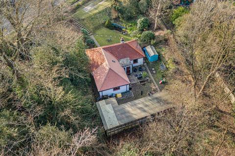 3 bedroom detached house for sale, Shirley Church Road, Croydon, CR0