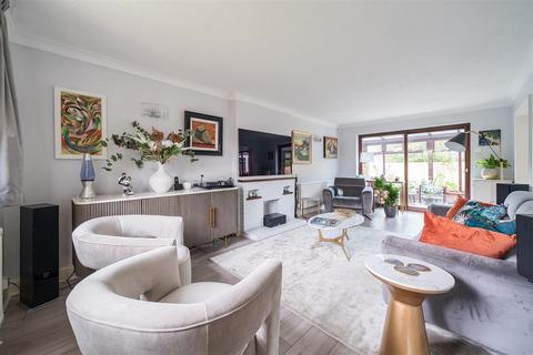 3 bedroom house for sale, Redwood Walk, Surbiton