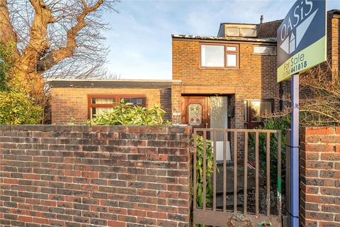 2 bedroom end of terrace house for sale, St. Olaves Close, Surrey TW18