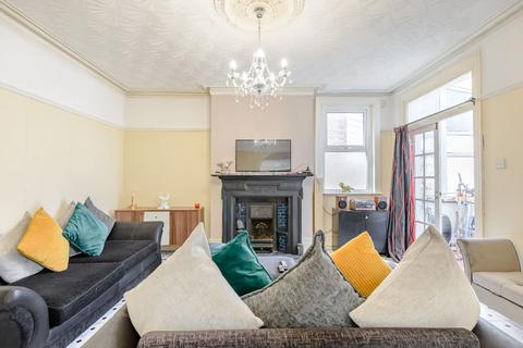 5 bedroom semi-detached house for sale, The Avenue, Gravesend, DA11