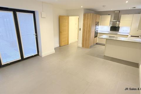 2 bedroom flat for sale, Mansfield Place, Cuffley