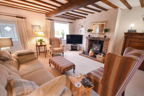 4 bedroom detached house for sale, Meadow Lane, Fulford