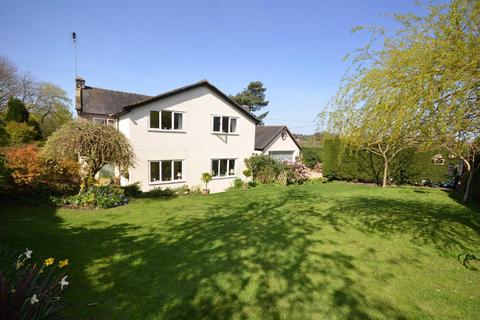 4 bedroom detached house for sale, Meadow Lane, Fulford