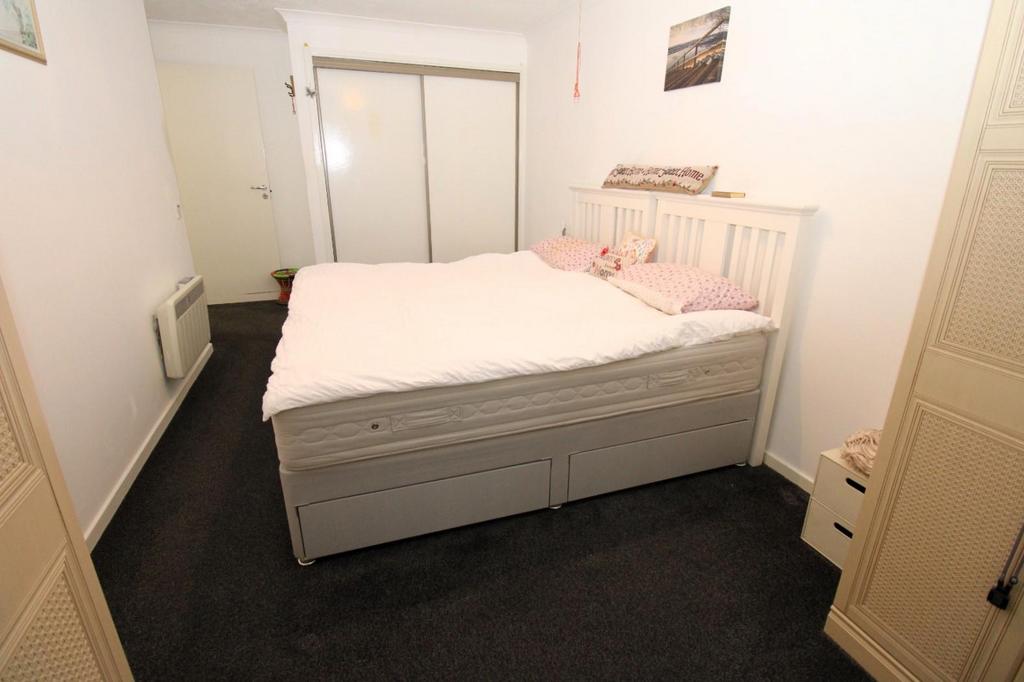 Bed1.jpeg