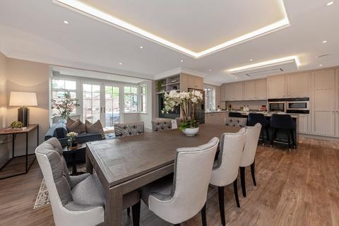 3 bedroom apartment for sale, 'Langtons' New Road, Esher KT10