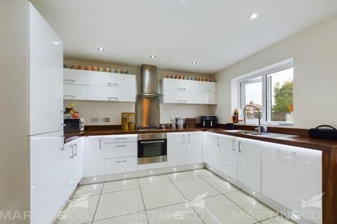 4 bedroom detached house for sale, Millstone Lane, Eggborough