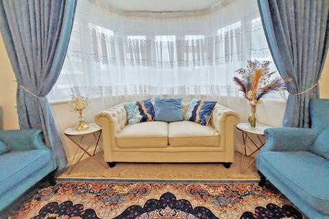 2 bedroom flat for sale, High Mead, Harrow HA1