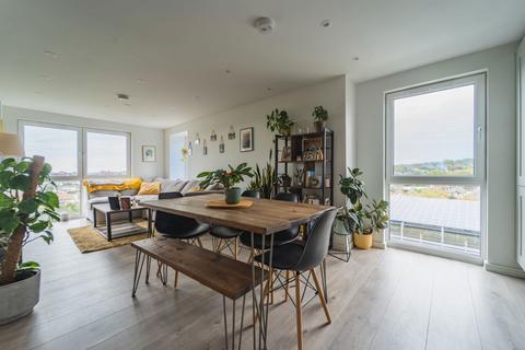 2 bedroom flat for sale, Park Road, Poole BH15