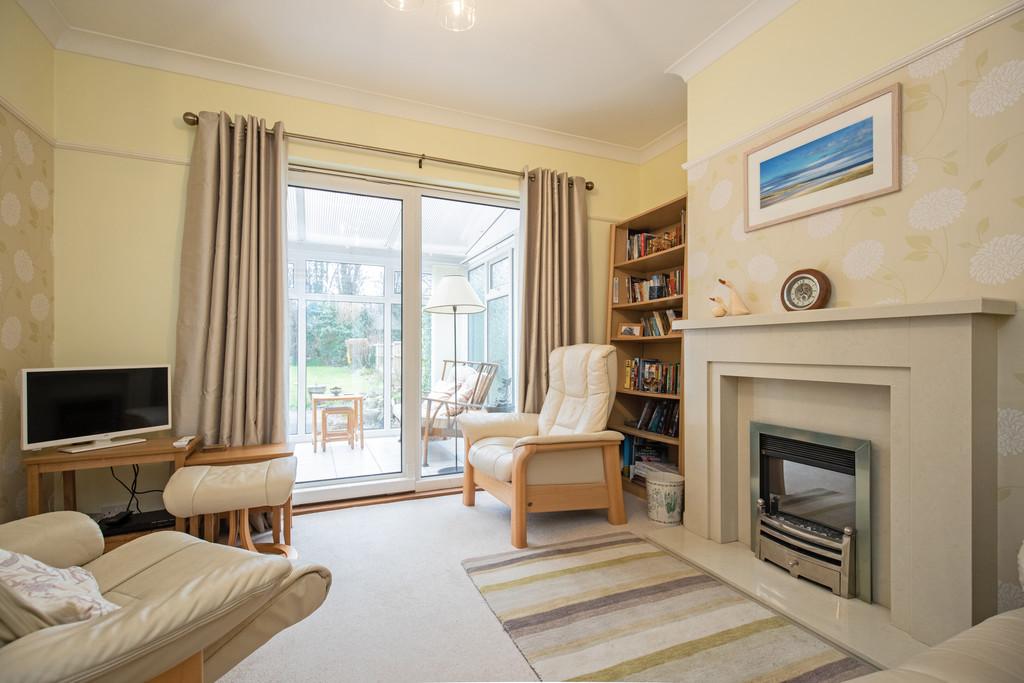 34 Slater Ave - 004