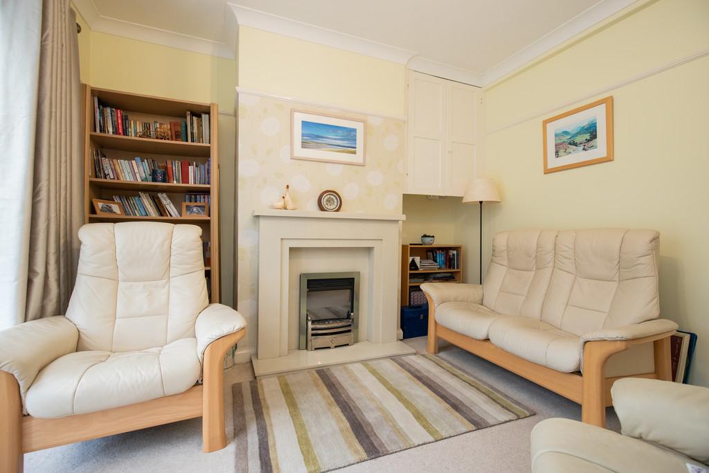 34 Slater Ave - 006