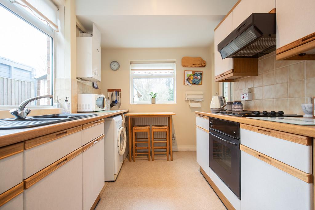 34 Slater Ave - 010