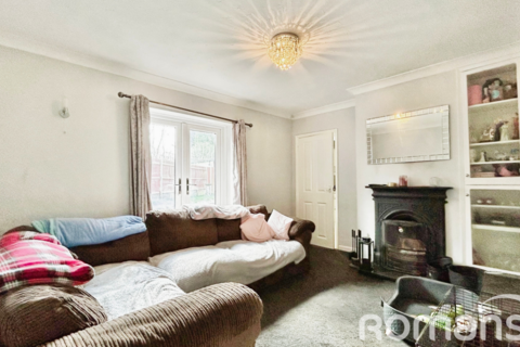 3 bedroom semi-detached house for sale, St. Peters Road, Basingstoke, Hampshire