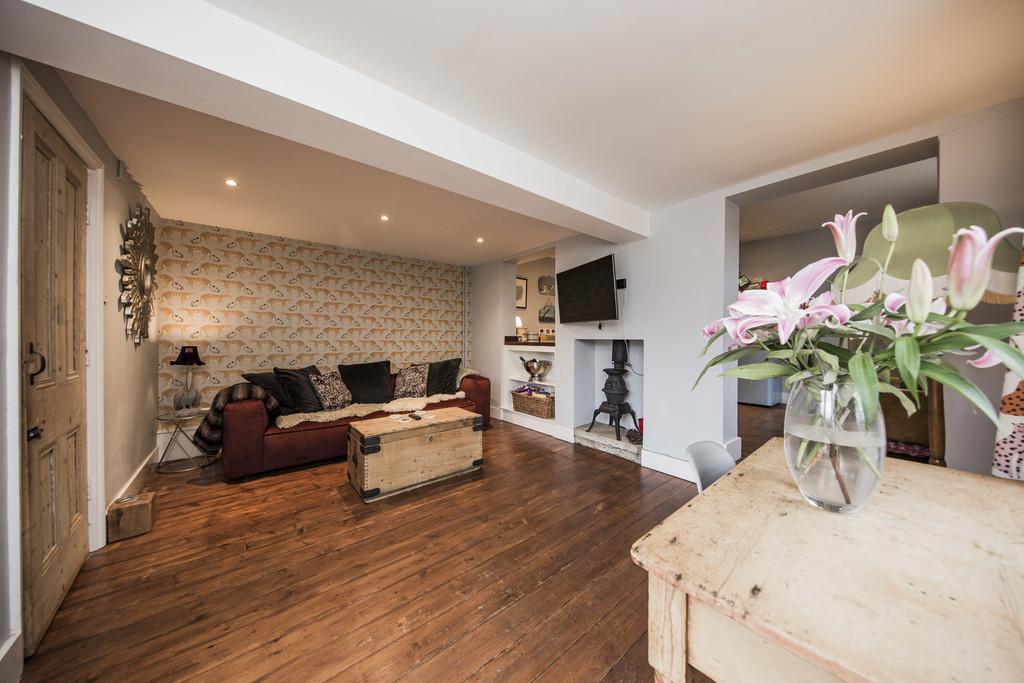 Family room 1