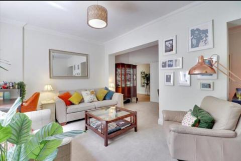 Flat 2, Down House, 22 Broadwater Down, Tunbridge Wells, TN2 5NR
