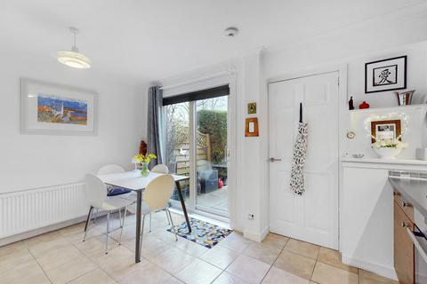 27 Corbie Place, Milngavie, Glasgow, G62 7NB