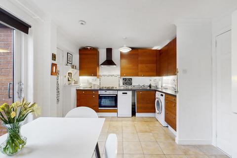 27 Corbie Place, Milngavie, Glasgow, G62 7NB
