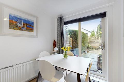 27 Corbie Place, Milngavie, Glasgow, G62 7NB