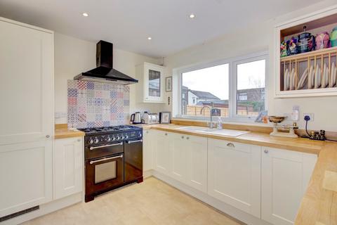 27 Glebe Way, Corsham, SN13 9UL