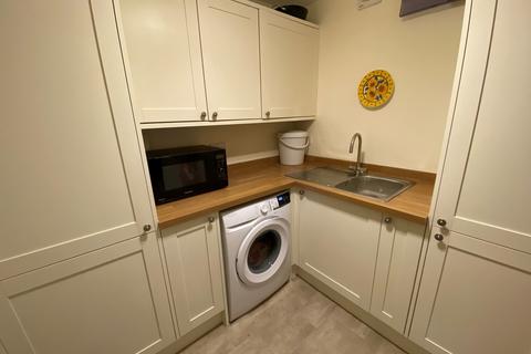 27 Glebe Way, Corsham, SN13 9UL