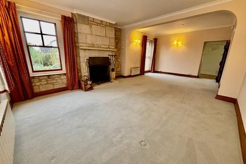 5 bedroom detached house to rent, South Street, Corsham SN13