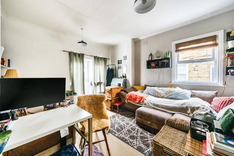 1 bedroom ground floor flat for sale, Wales Avenue, Carshalton