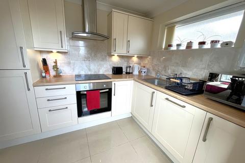 2 bedroom detached bungalow for sale, Highview Gardens, Parkstone