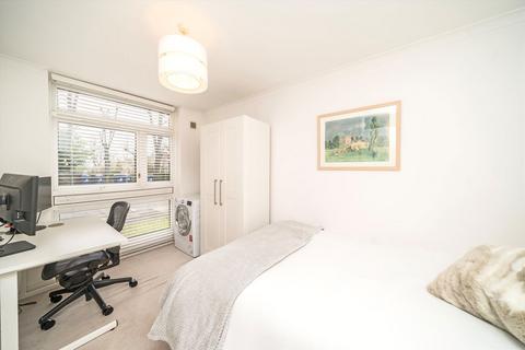 2 bedroom flat to rent, Corfton Road, London W5