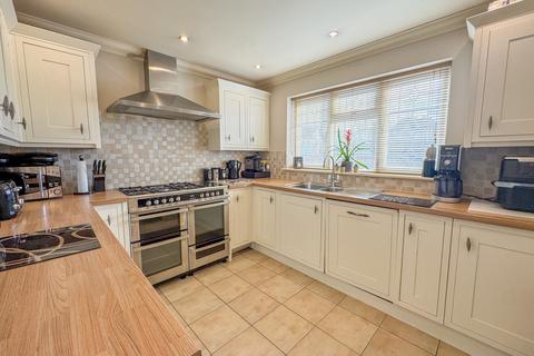 4 bedroom detached house for sale, Brays Lane, Ashingdon