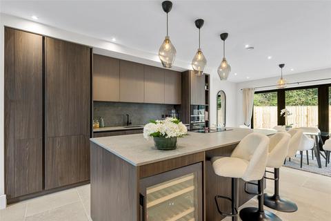 4 bedroom detached house for sale, Kings Mill Lane, South Nutfield, Redhill, Surrey, RH1