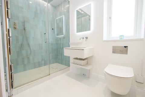 18 Renton Drive, Orpington, BR5 4HH