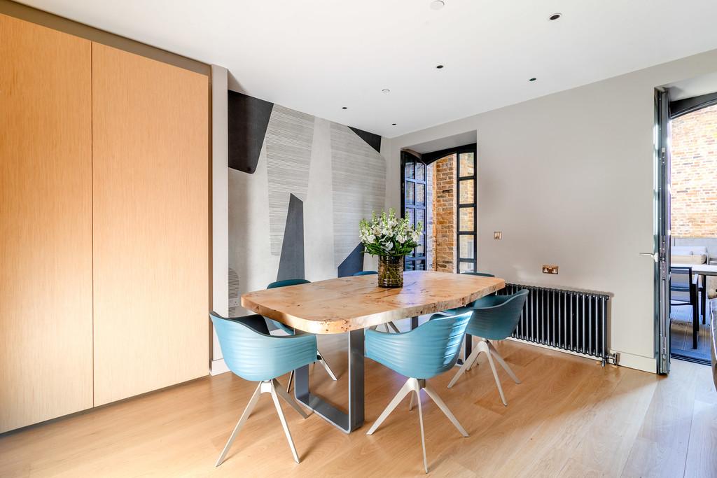 Floral Court 20