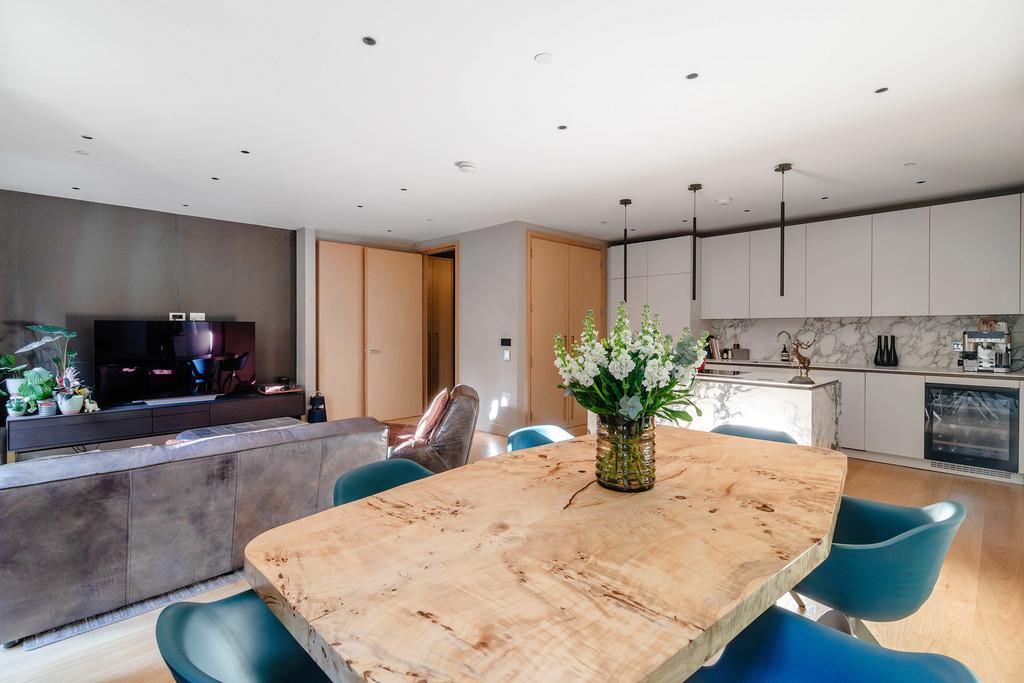 Floral Court 21