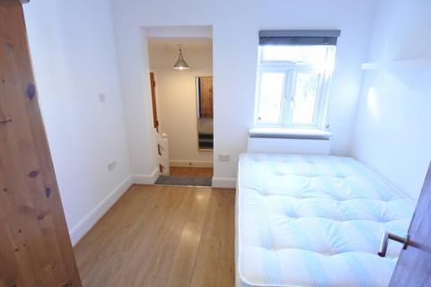 1 bedroom flat to rent, High Road, London NW10