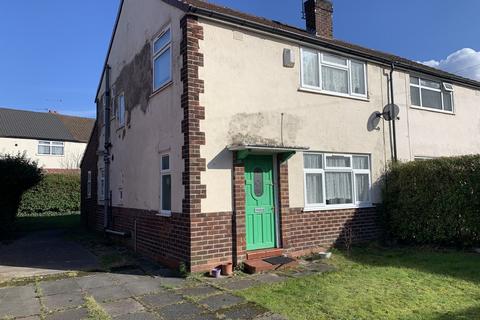 3 bedroom semi-detached house to rent, Massey Road, Sale