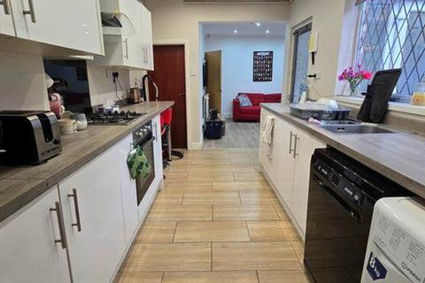 5 bedroom house to rent, Balfour Road, Nottingham NG7