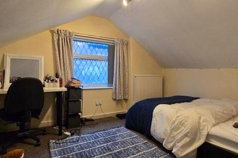 5 bedroom house to rent, Balfour Road, Nottingham NG7