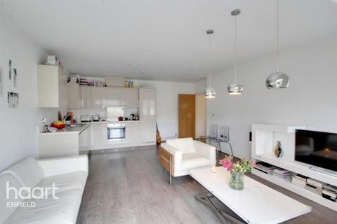 2 bedroom flat to rent, Buttercup Court, London, N14