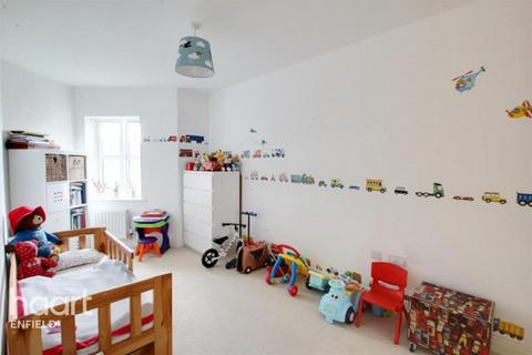 2 bedroom apartment to rent, Linden Way, London