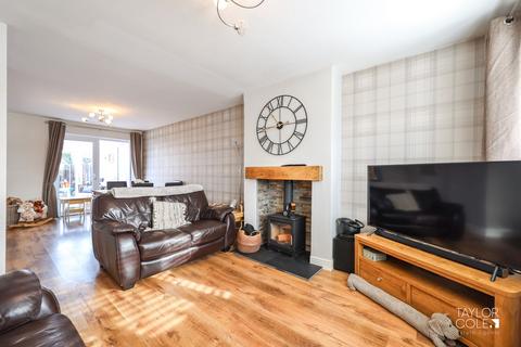 3 bedroom link detached house for sale, Cromwell Road, Coton Green