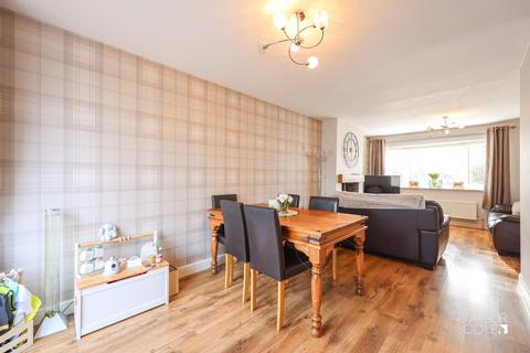 3 bedroom link detached house for sale, Cromwell Road, Coton Green