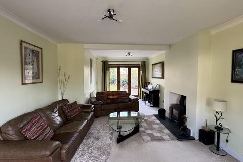 4 bedroom detached house for sale, Melton Road, Long Clawson