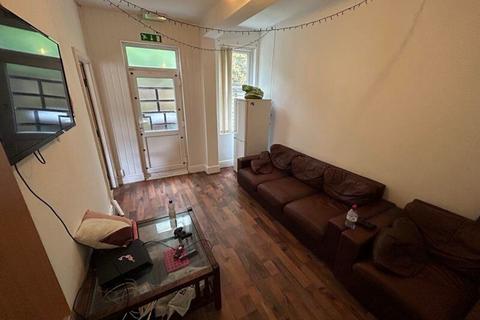 5 bedroom house to rent, Mount Hooton Road, Nottingham NG7