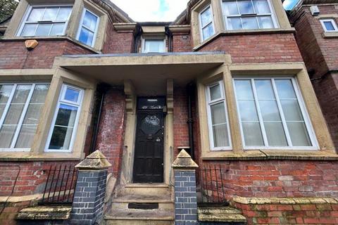 5 bedroom house to rent, Mount Hooton Road, Nottingham NG7