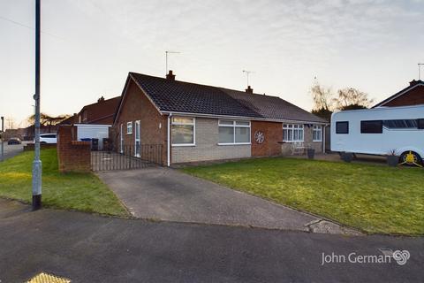 2 bedroom semi-detached bungalow for sale, Henhurst Ridge, Burton-on-Trent