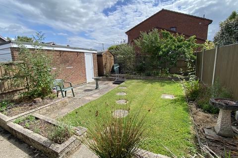 2 bedroom semi-detached bungalow for sale, Henhurst Ridge, Burton-on-Trent
