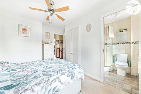 6 Redding Close, Dartford, DA2 6NB